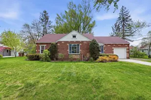 2409 Simonis St, Stevens Point, WI 54481 - Photo 2