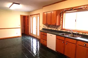 406 W Schofield Ave, Greenwood, WI 54437 - Photo 6