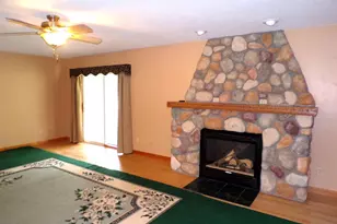 406 W Schofield Ave, Greenwood, WI 54437 - Photo 10