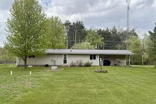 W13071 Bighorn Ave, Hancock, WI 54943 - Photo 16