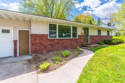 408 Jefferson Street, Marshfield, WI 54449 - Photo 2