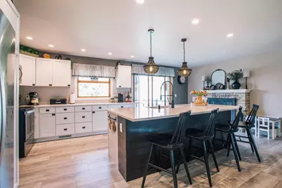 401 Sunset Place, Neillsville, WI 54456 - Photo 8