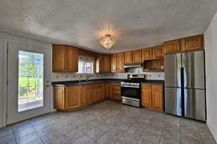 606 N Plum Ave, Marshfield, WI 54449 - Photo 6