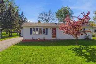 606 N Plum Ave, Marshfield, WI 54449 - Photo 2