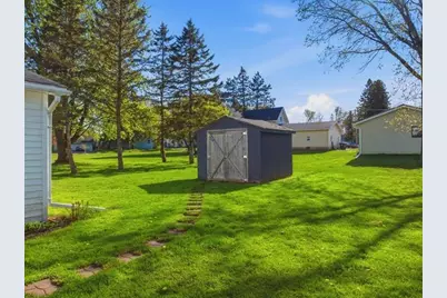 606 N Plum Avenue, Marshfield, WI 54449 - Photo 8