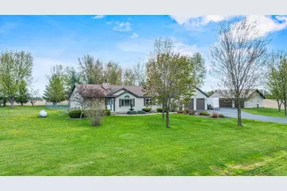 9816 Lincoln Avenue, Marshfield, WI 54449 - Photo 2