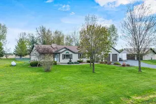 9816 Lincoln Ave, Marshfield, WI 54449 - Photo 2