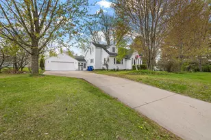 1105 E 9th St, Merrill, WI 54452 - Photo 2