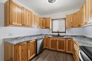 310 N Maple Ave, Marshfield, WI 54449 - Photo 10