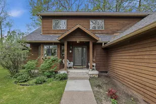 611 Honey Bear Ct, Waupaca, WI 54981 - Photo 2