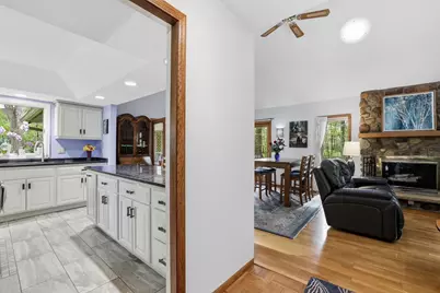 611 Honey Bear Court, Waupaca, WI 54981 - Photo 8