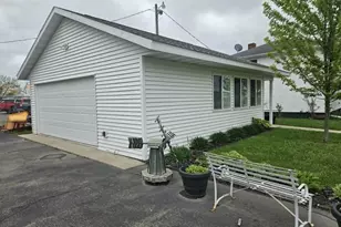 215 W Depot St, Marshfield, WI 54449 - Photo 30