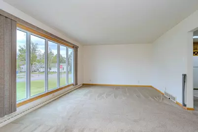 709 N Poplar Street, Merrill, WI 54452 - Photo 8