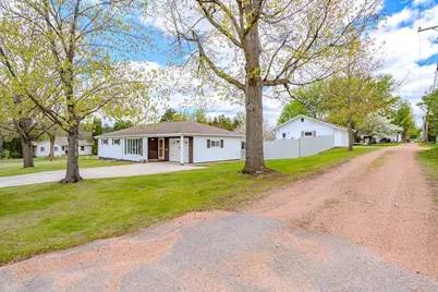709 N Poplar Street, Merrill, WI 54452 - Photo 2