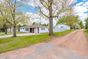 709 N Poplar St, Merrill, WI 54452 - Photo 2