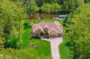 1243 Bridgeview Dr, Wisconsin Rapids, WI 54494 - Photo 2