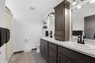 4000 Hanover St, Plover, WI 54467 - Photo 18