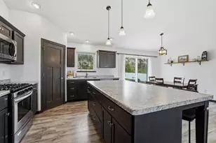 4000 Hanover St, Plover, WI 54467 - Photo 12