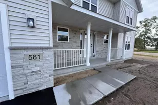 561 Amberwood Wy, Plover, WI 54467 - Photo 4