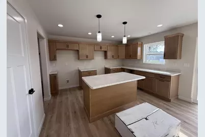 561 Amberwood Way, Plover, WI 54467 - Photo 12