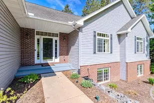 2263 Meadow Dr, Kronenwetter, WI 54455 - Photo 6