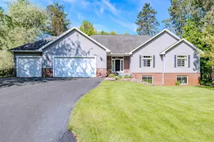 2263 Meadow Dr, Kronenwetter, WI 54455 - Photo 2