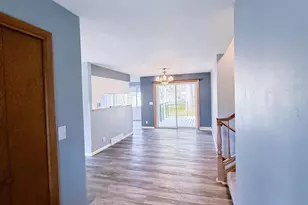 2015 Circle Dr, Kronenwetter, WI 54455 - Photo 6