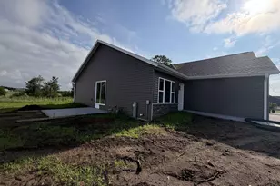 870 Morning Star Ln, Plover, WI 54467 - Photo 4