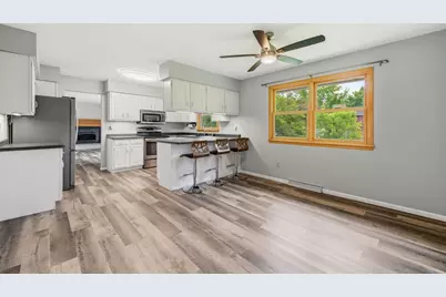 1006 W Blodgett Street, Marshfield, WI 54449 - Photo 4
