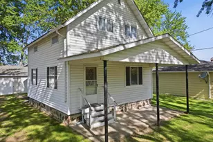1108 N Walnut Ave, Marshfield, WI 54449 - Photo 2