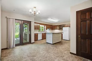 621 W Upham St, Marshfield, WI 54449 - Photo 10