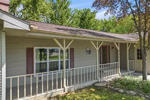 621 W Upham St, Marshfield, WI 54449 - Photo 2