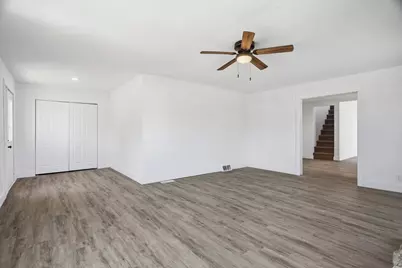 208 E 4th Street, Marshfield, WI 54449 - Photo 4