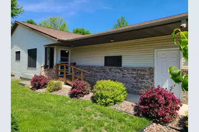 3158 S 33rd Street, La Crosse, WI 54601 - Photo 1