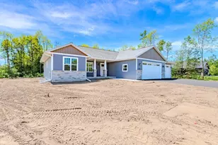 621 Amberwood Wy, Plover, WI 54467 - Photo 4