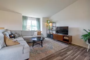 2221 Pond View Pl, Kronenwetter, WI 54455 - Photo 8