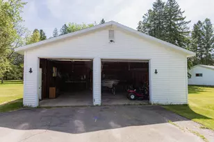 627 Deresch St, Antigo, WI 54409 - Photo 2