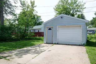 1914 Emerson St, Wausau, WI 54403 - Photo 8