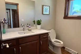 711 Meadow Ridge Ln, Plymouth, WI 53073 - Photo 8