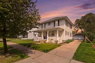 906 Steuben St, Wausau, WI 54403 - Photo 2