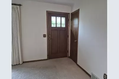 406 S Hawthorne Avenue, Marshfield, WI 54449 - Photo 2