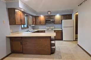 406 S Hawthorne Ave, Marshfield, WI 54449 - Photo 10