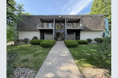 1609 Sawyer Drive #Unit 202, Marshfield, WI 54449 - Photo 1