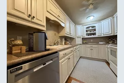 1609 Sawyer Drive #Unit 202, Marshfield, WI 54449 - Photo 10