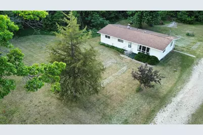 W13940 Beechnut Avenue, Hancock, WI 54943 - Photo 1