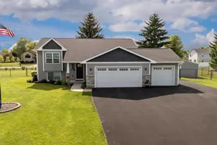 2149 Park Vista Pl, Kronenwetter, WI 54455 - Photo 2