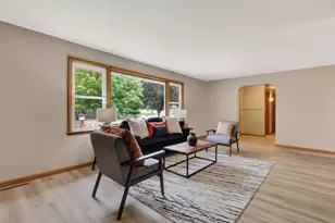 640 Avon St, Wisconsin Rapids, WI 54494 - Photo 2