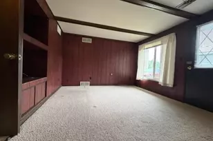 402 Granite Ridge Road W, Stevens Point, WI 54481 - Photo 2