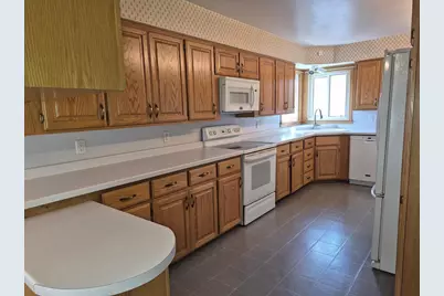 708 S Felker Avenue, Marshfield, WI 54449 - Photo 10
