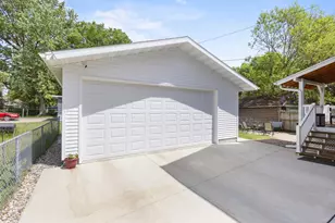 1919 Division St, Stevens Point, WI 54481 - Photo 38